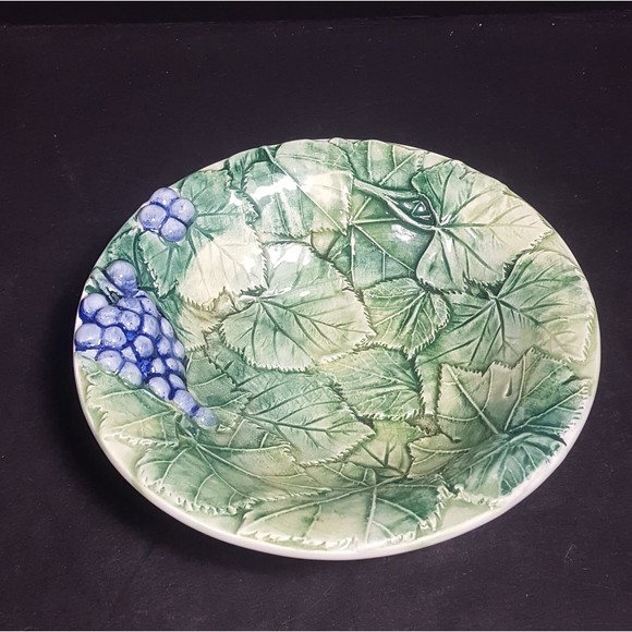 Ceramic majolica style bowl embossed grapes, leaves made in Italy tableware nwot - Picture 6 of 10